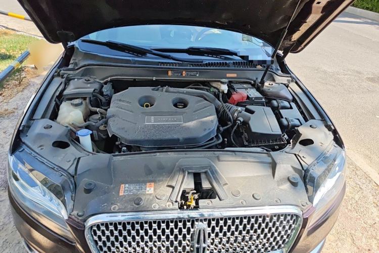 Used Lincoln MKZ 2019 2.0T Luxury Edition China VI Standard Engine Bay