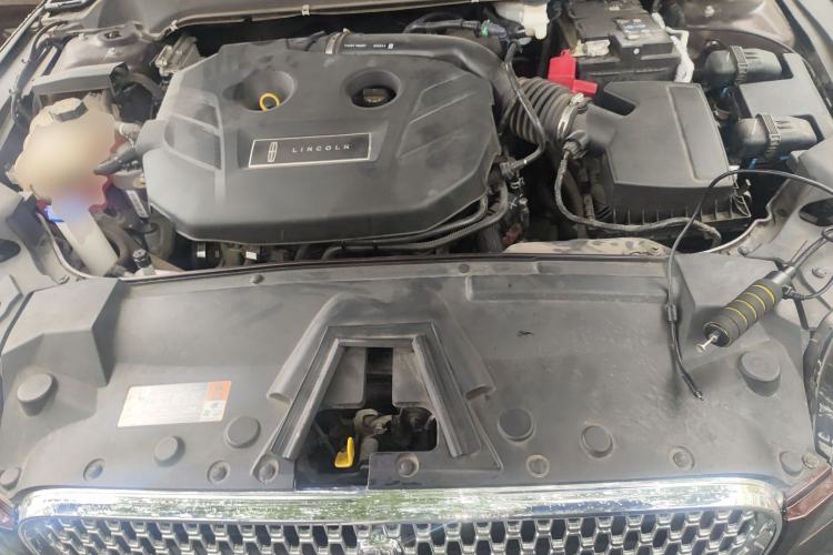 Used Lincoln MKZ 2019 2.0T Luxury Edition China V Standard Engine Bay
