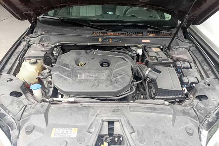 Used Lincoln MKZ 2019 2.0T Luxury Edition China VI Engine Bay