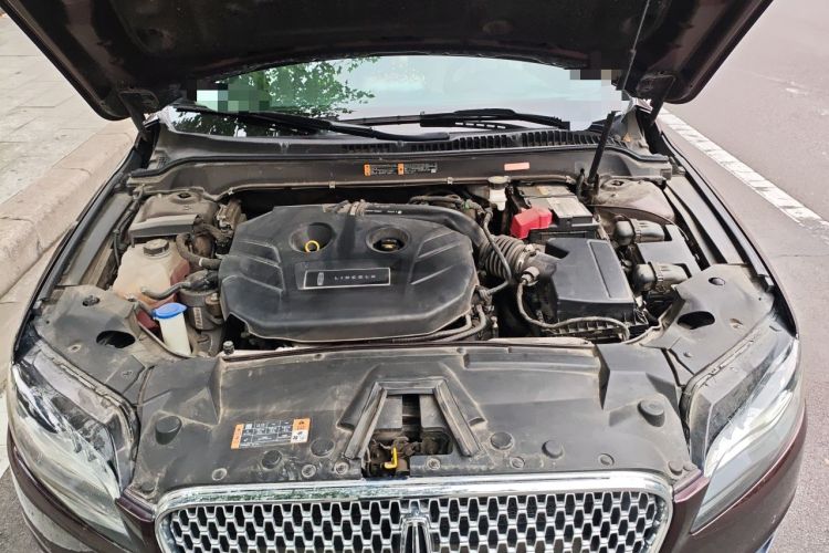 Used Lincoln MKZ 2019 2.0T Luxury Edition China VI Standard Engine Bay
