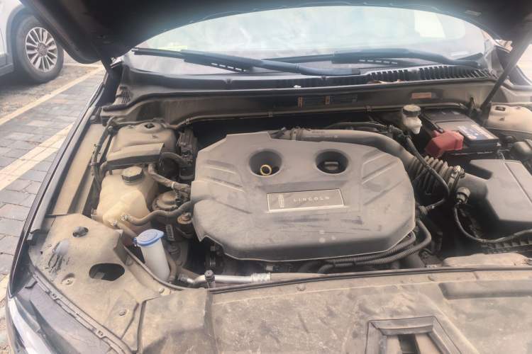 Used Lincoln MKZ 2019 2.0T Luxury Edition China VI Engine Bay Right