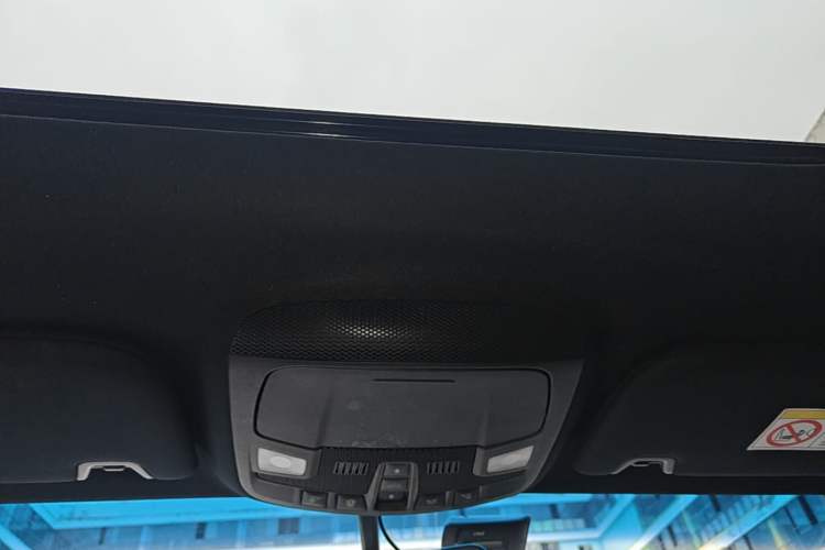 Used Lincoln MKZ 2019 2.0T Luxury Edition China VI Headliner