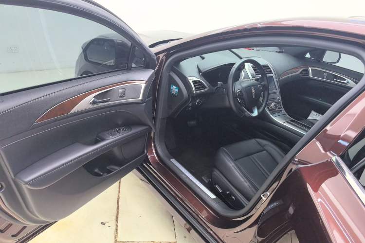 Used Lincoln MKZ 2019 2.0T Luxury Edition China VI Interior 2