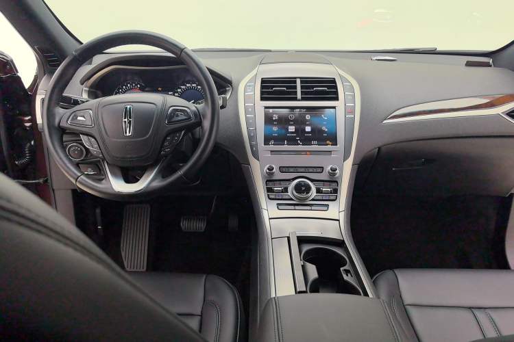 Used Lincoln MKZ 2019 2.0T Luxury Edition China VI Interior 3
