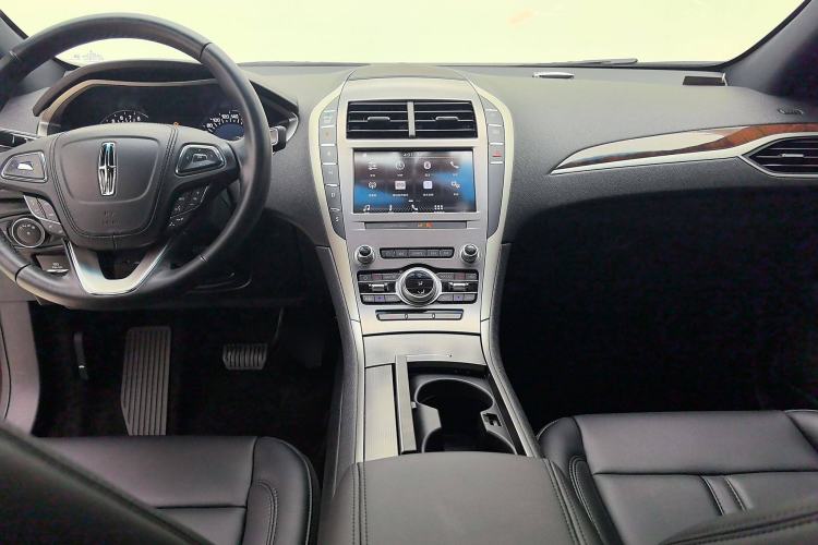 Used Lincoln MKZ 2019 2.0T Luxury Edition China VI Interior 4