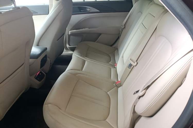 Used Lincoln MKZ 2019 2.0T Luxury Edition China VI Left Rear Seat