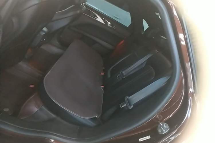 Used Lincoln MKZ 2019 2.0T Luxury Edition China VI Left Rear Seat