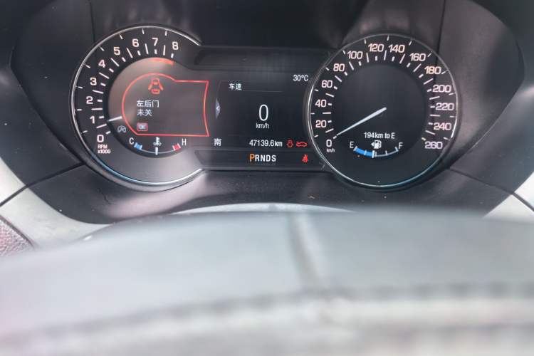 Used Lincoln MKZ 2019 2.0T Luxury Edition China VI Odometer Close Up