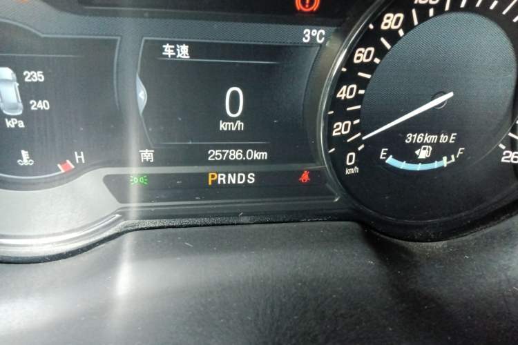 Used Lincoln MKZ 2019 2.0T Luxury Edition China VI Standard Odometer Close Up