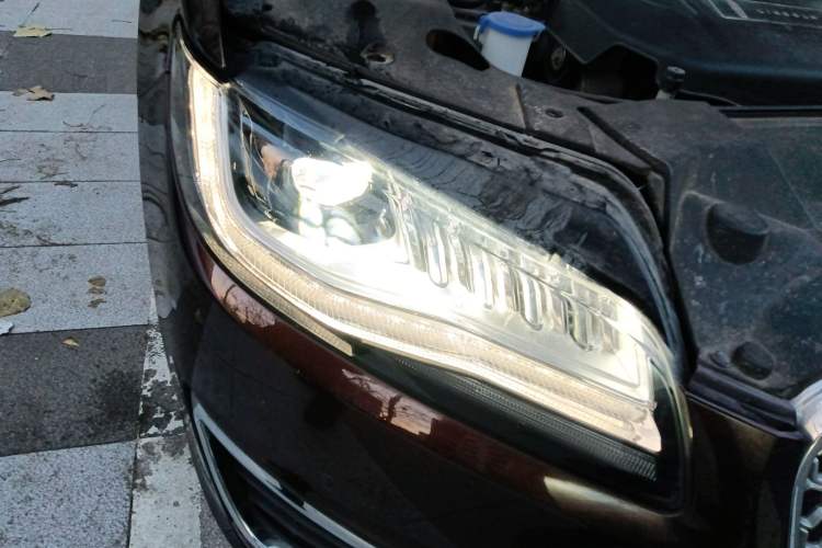 Used Lincoln MKZ 2019 2.0T Luxury Edition China VI Standard Right Front Headlight