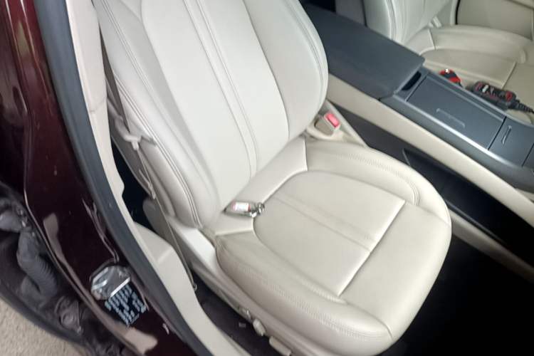 Used Lincoln MKZ 2019 2.0T Luxury Edition China VI Right Front Seat
