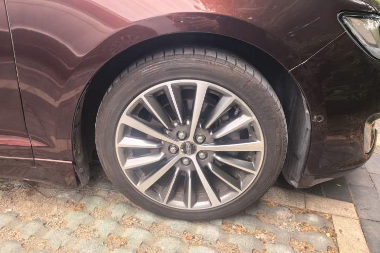 Used Lincoln MKZ 2019 2.0T Luxury Edition China VI Right Front Wheel Hub