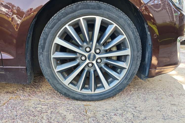 Used Lincoln MKZ 2019 2.0T Luxury Edition China VI Standard Right Front Wheel Hub