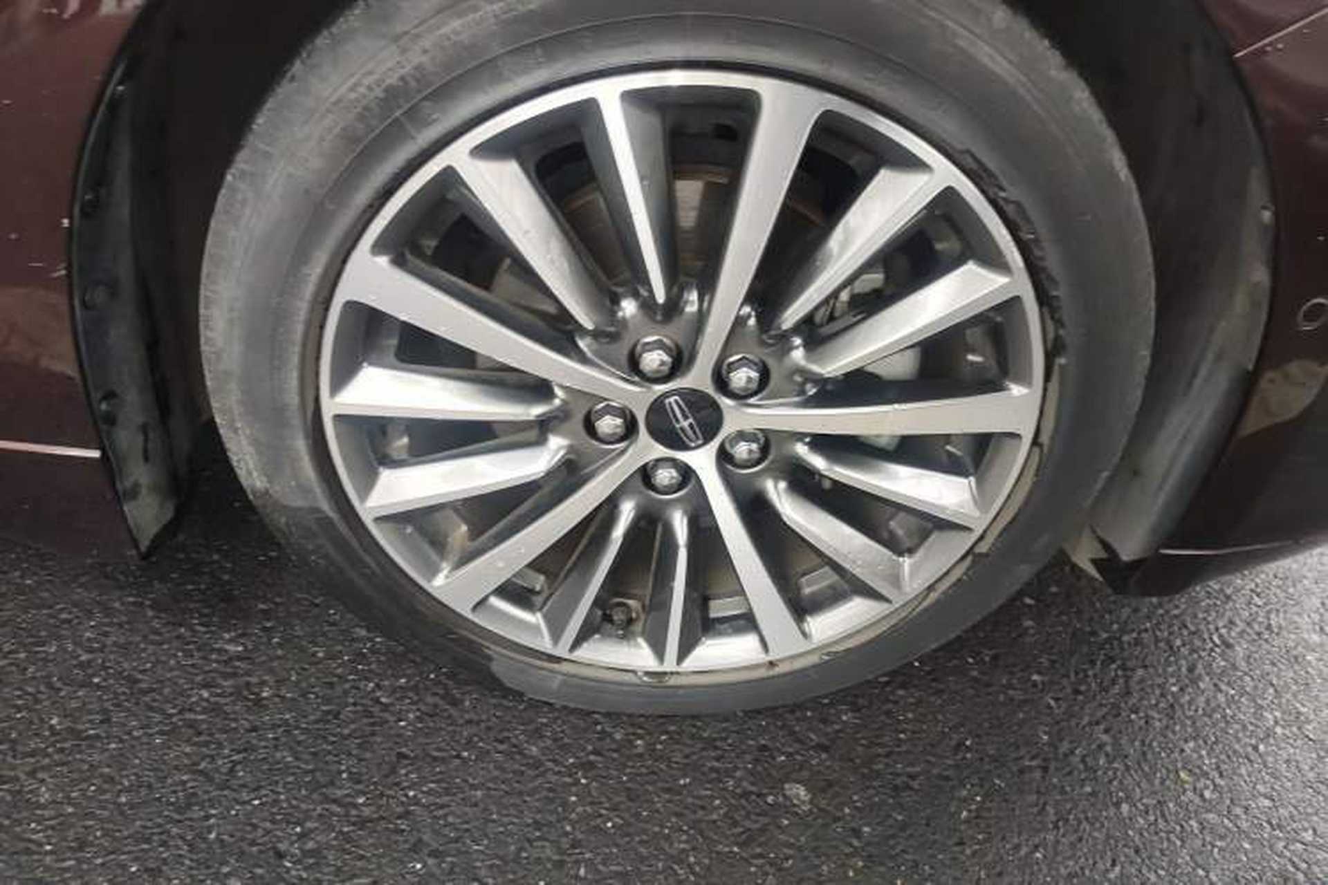 Used Lincoln MKZ 2019 2.0T Luxury Edition China V Standard Right Front Wheel Hub