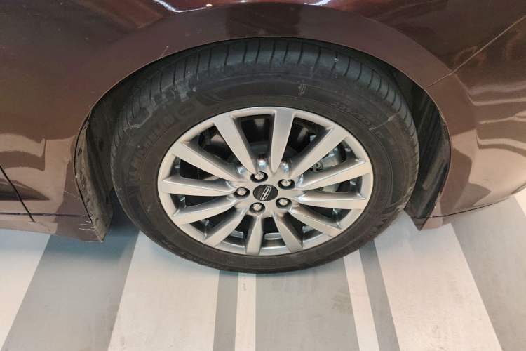 Used Lincoln MKZ 2019 2.0T Luxury Edition China VI Right Front Wheel Hub