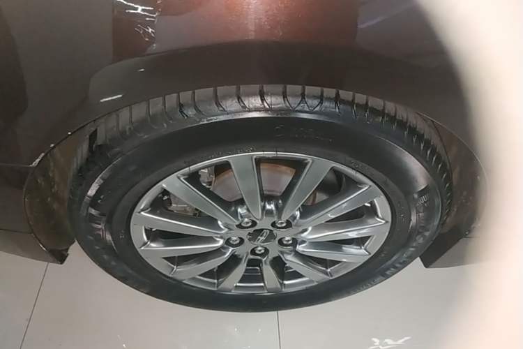 Used Lincoln MKZ 2019 2.0T Luxury Edition China VI Right Rear Wheel Hub