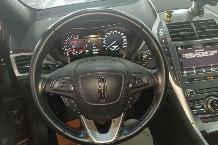 Used Lincoln MKZ 2019 2.0T Luxury Edition China VI Steering Wheel