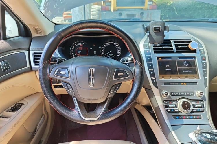Used Lincoln MKZ 2019 2.0T Luxury Edition China VI Standard Steering Wheel