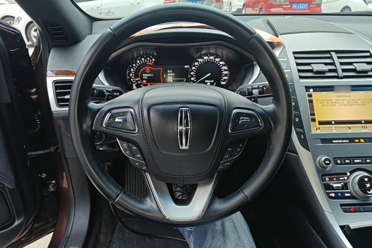 Used Lincoln MKZ 2019 2.0T Luxury Edition China VI Steering Wheel