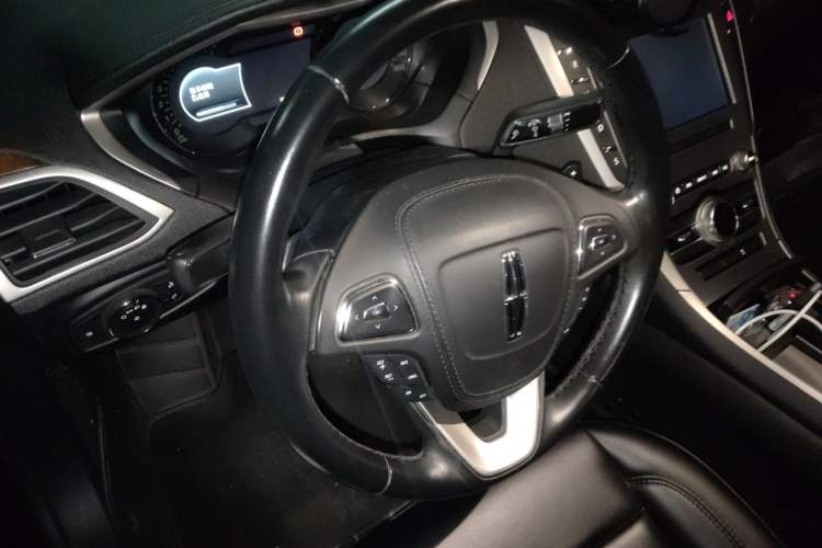 Used Lincoln MKZ 2019 2.0T Luxury Edition China V Standard Steering Wheel