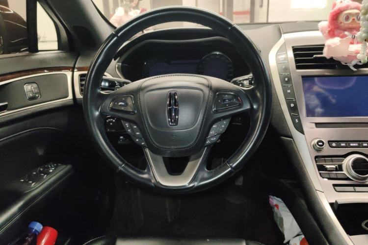 Used Lincoln MKZ 2019 2.0T Luxury Edition China VI Steering Wheel