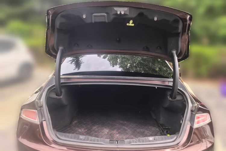 Used Lincoln MKZ 2019 2.0T Luxury Edition China VI Trunk