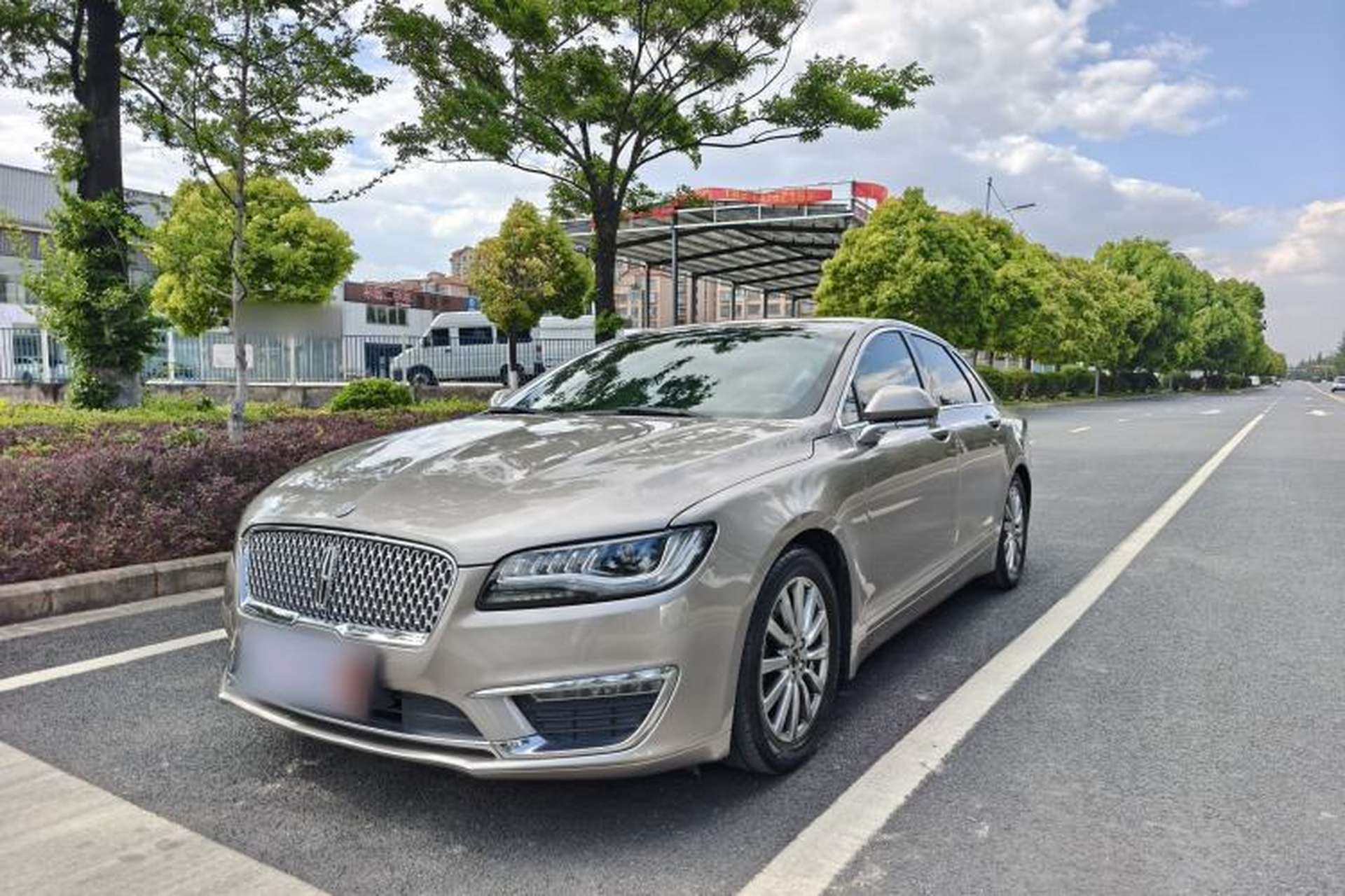 Used Lincoln MKZ 2019 2.0T Luxury Edition China VI Front Left 45 Deg