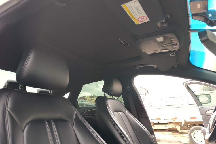 Used Lincoln MKZ 2019 2.0T Luxury Edition China VI Headliner