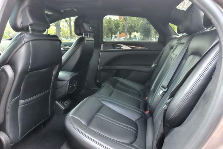 Used Lincoln MKZ 2019 2.0T Luxury Edition China VI Interior 3