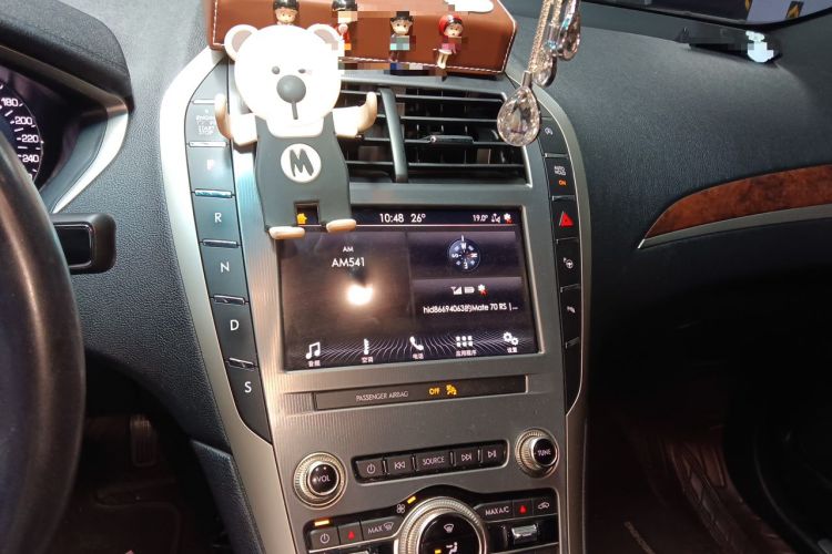 Used Lincoln MKZ 2019 2.0T Luxury Edition China VI Standard Audio And AC Panel