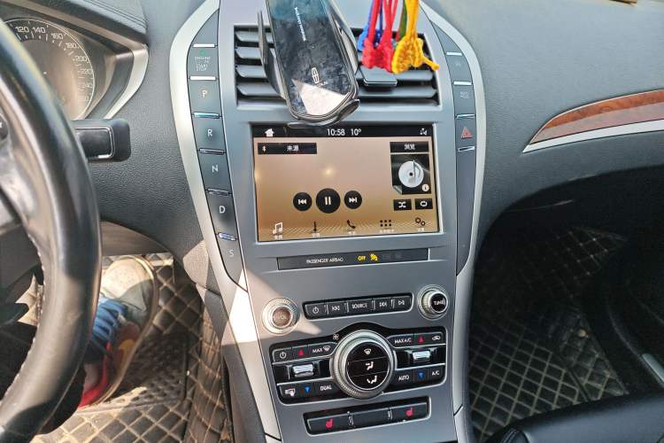 Used Lincoln MKZ 2019 2.0T Luxury Edition China VI Audio And AC Panel