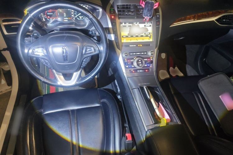 Used Lincoln MKZ 2019 2.0T Luxury Edition China VI Center Console