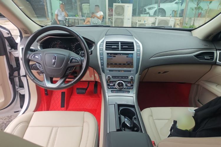 Used Lincoln MKZ 2019 2.0T Luxury Edition China VI Center Console
