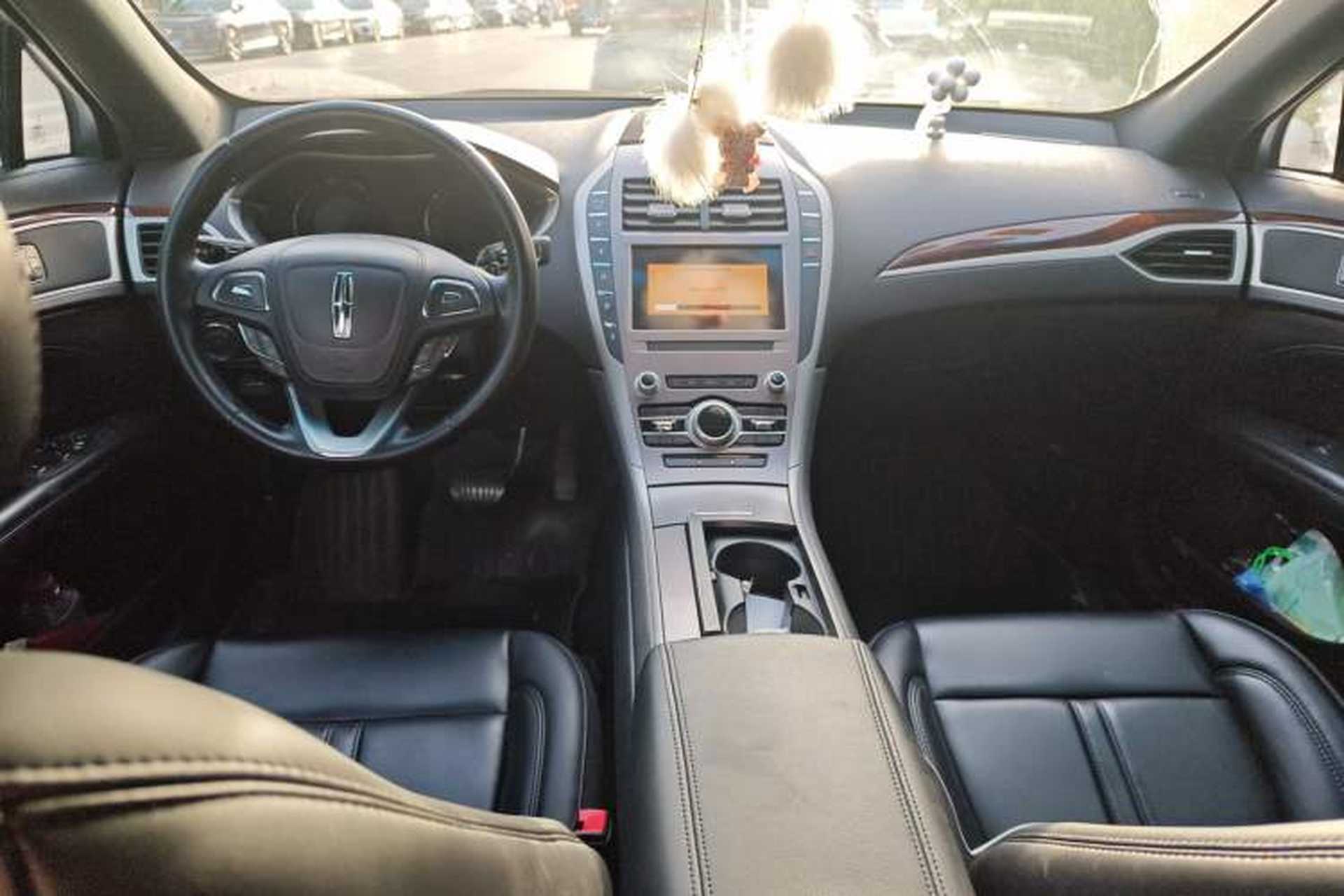 Used Lincoln MKZ 2019 2.0T Luxury Edition China VI Center Console