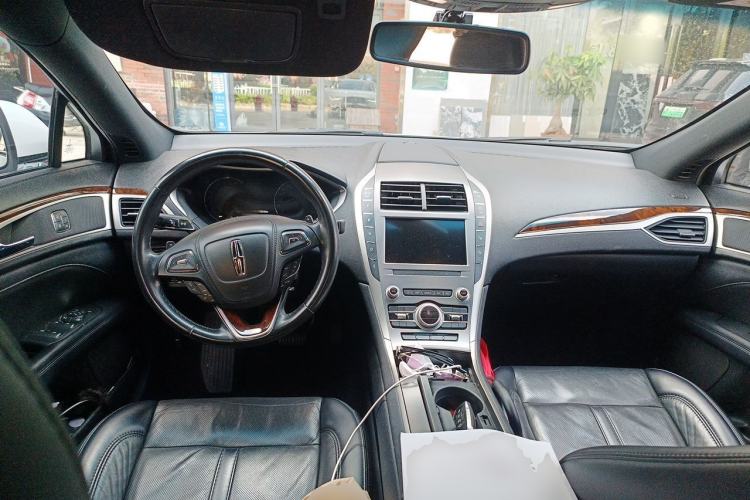 Used Lincoln MKZ 2019 2.0T Luxury Edition China VI Standard Center Console