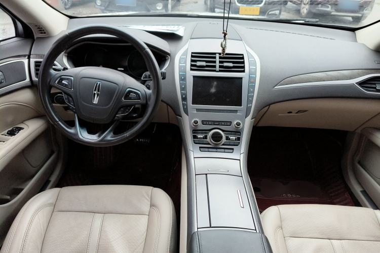 Used Lincoln MKZ 2019 2.0T Luxury Edition China VI Standard Center Console