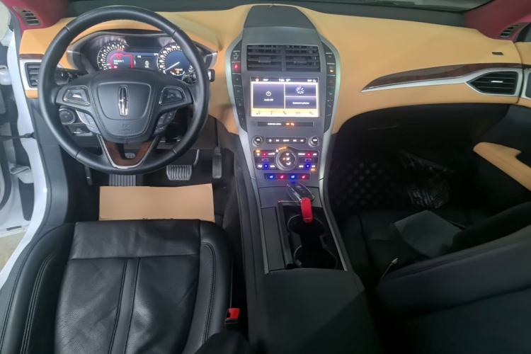 Used Lincoln MKZ 2019 2.0T Luxury Edition China VI Standard Center Console