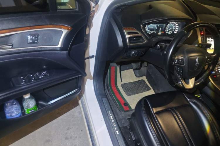 Used Lincoln MKZ 2019 2.0T Luxury Edition China VI Driver Seat
