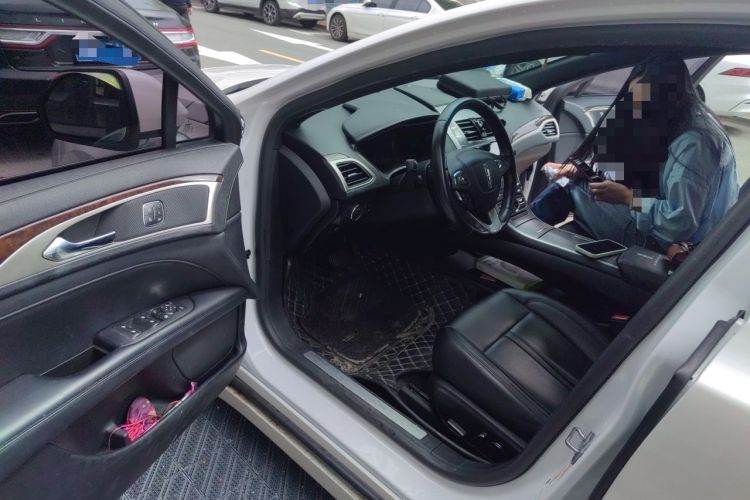 Used Lincoln MKZ 2019 2.0T Luxury Edition China VI Driver Seat