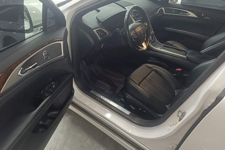 Used Lincoln MKZ 2019 2.0T Luxury Edition China VI Driver Seat