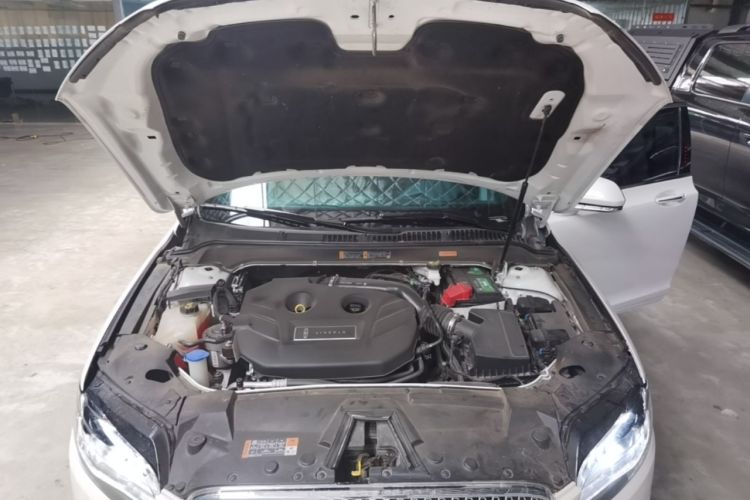 Used Lincoln MKZ 2019 2.0T Luxury Edition China VI Standard Engine Bay
