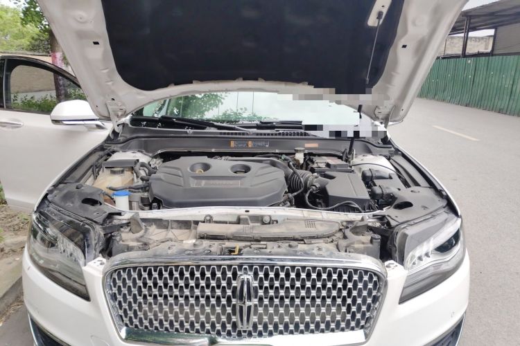 Used Lincoln MKZ 2019 2.0T Luxury Edition China VI Standard Engine Bay