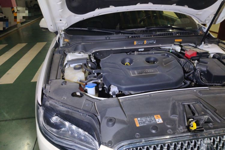 Used Lincoln MKZ 2019 2.0T Luxury Edition China VI Engine Bay Right