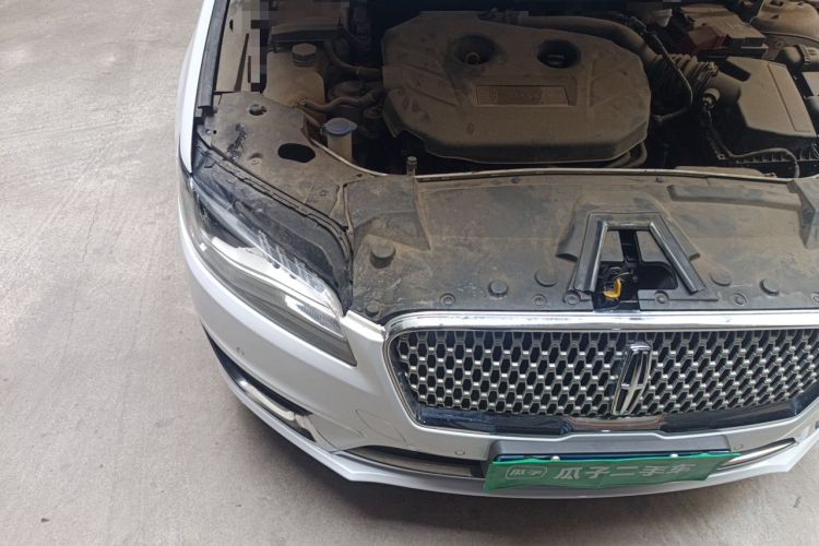Used Lincoln MKZ 2019 2.0T Luxury Edition China VI Engine Bay Right