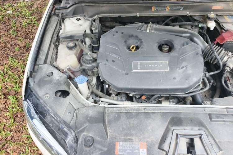 Used Lincoln MKZ 2019 2.0T Zunyue Edition China VI Standard Engine Bay Right
