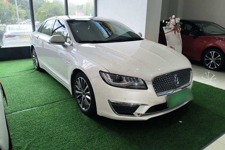 Used Lincoln MKZ 2019 2.0T Luxury Edition China VI Standard Front Right 45 Deg