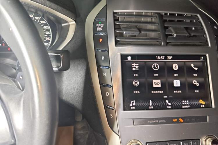 Used Lincoln MKZ 2019 2.0T Luxury Edition China VI Standard Gear Lever