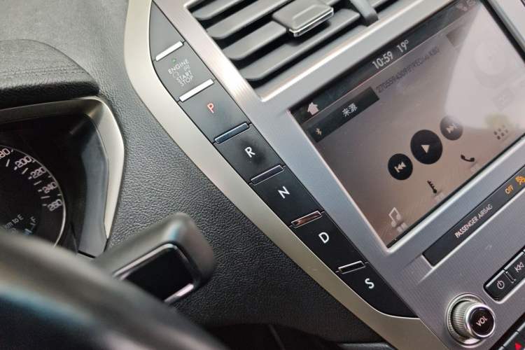 Used Lincoln MKZ 2019 2.0T Luxury Edition China VI Standard Gear Lever