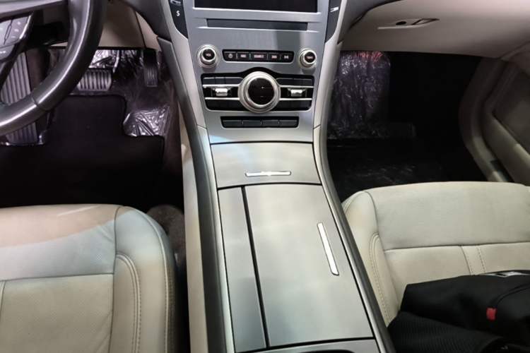 Used Lincoln MKZ 2019 2.0T Luxury Edition China VI Standard Gear Lever