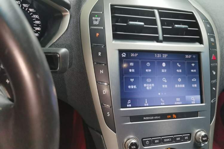 Used Lincoln MKZ 2019 2.0T Luxury Edition China VI Standard Gear Lever